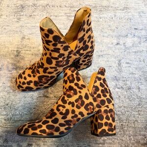 Women’s cheetah print booties